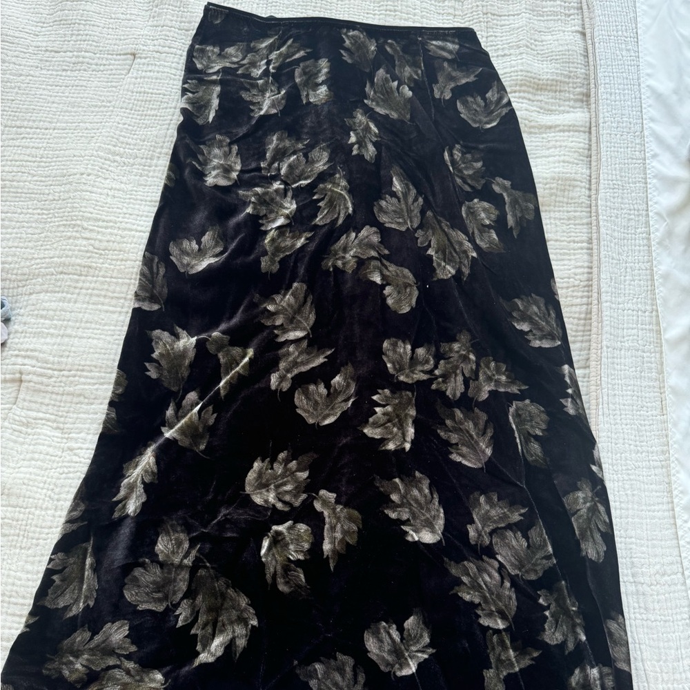 Vince Midi Velevet skirt size 0